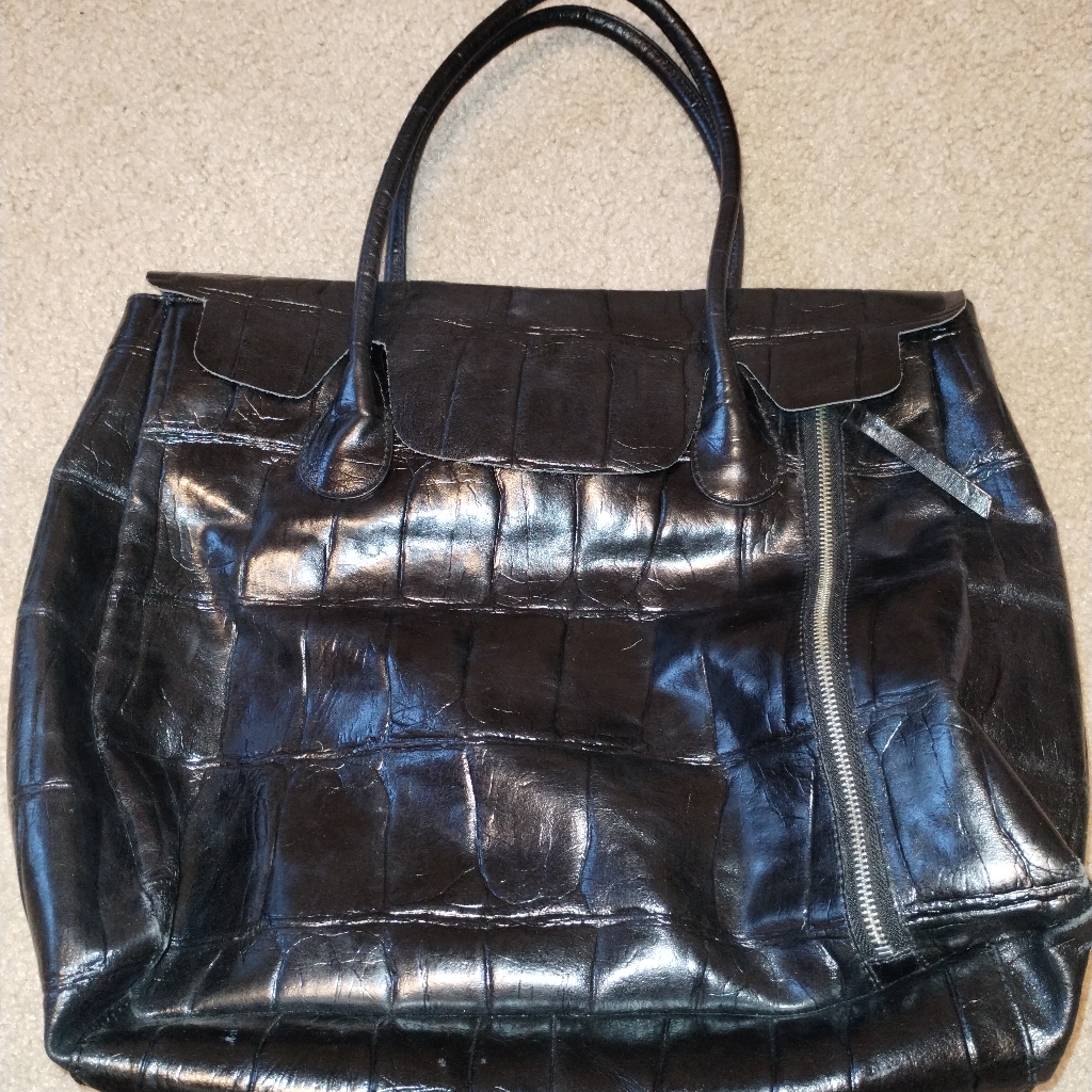 Black Crocodile Print Leather Handbag Black Crocodile Print Leather Handbag